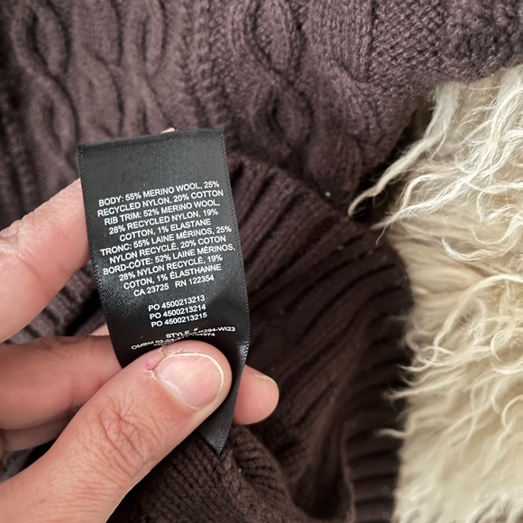 Aritzia sweater - Picture 4 of 8